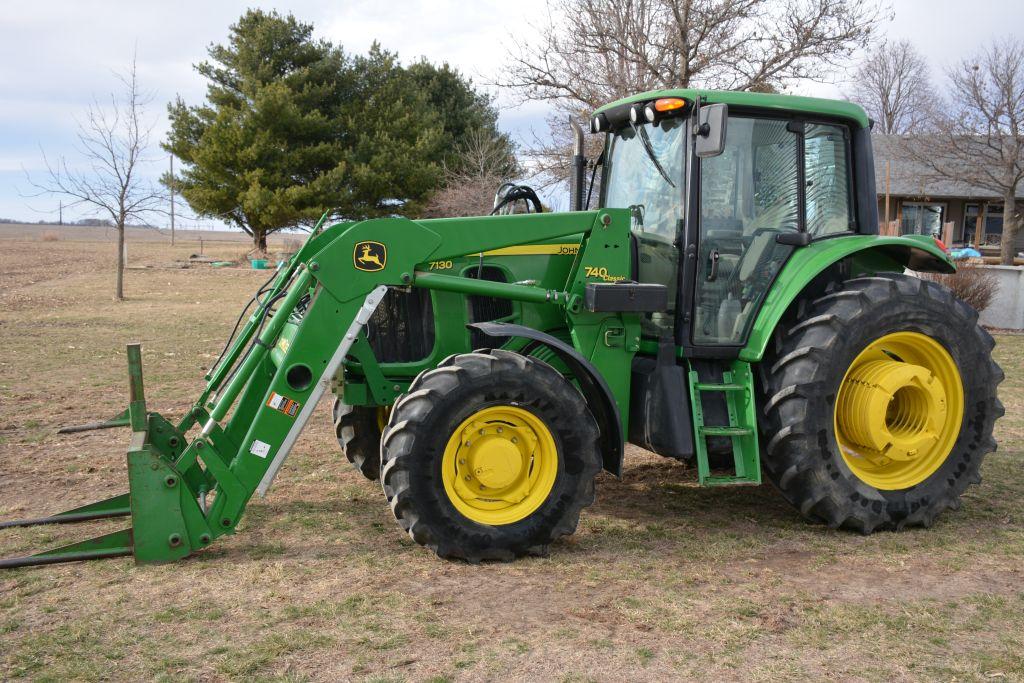John Deere 7130 Tractor, MFWD, 1504 Hours, 2 SCV'S, 3pt, 540/1000pto, 6 Set Rear Wheel Weights, Quad