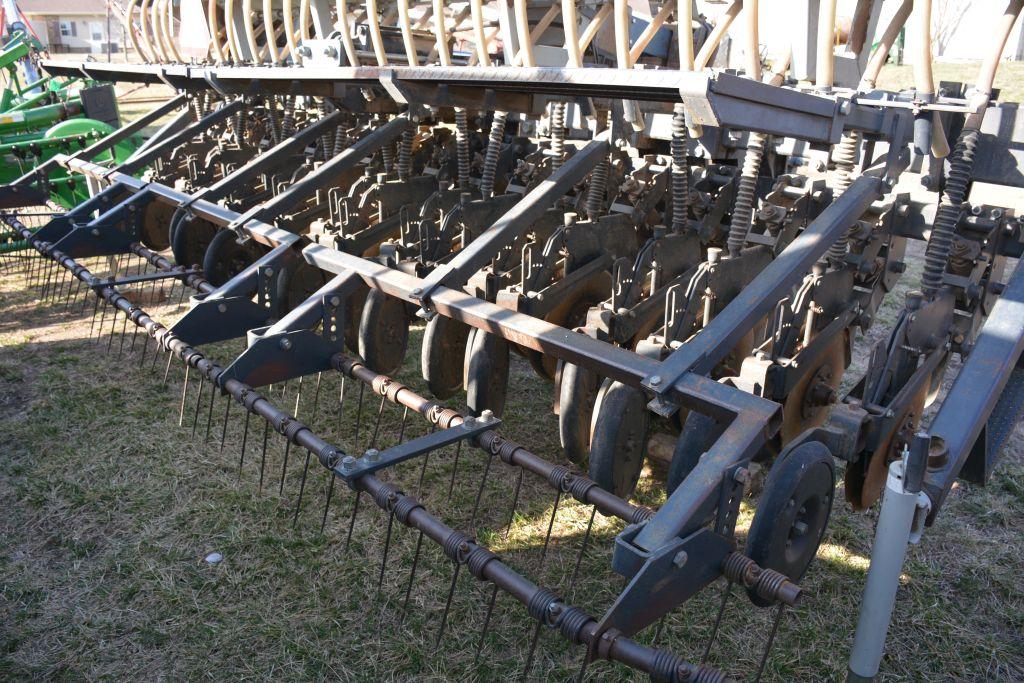 Crust Buster 3400 Drill, Excellent Condition, 15', Shaft Track, Pull Type, Good Tires, Manual, Small
