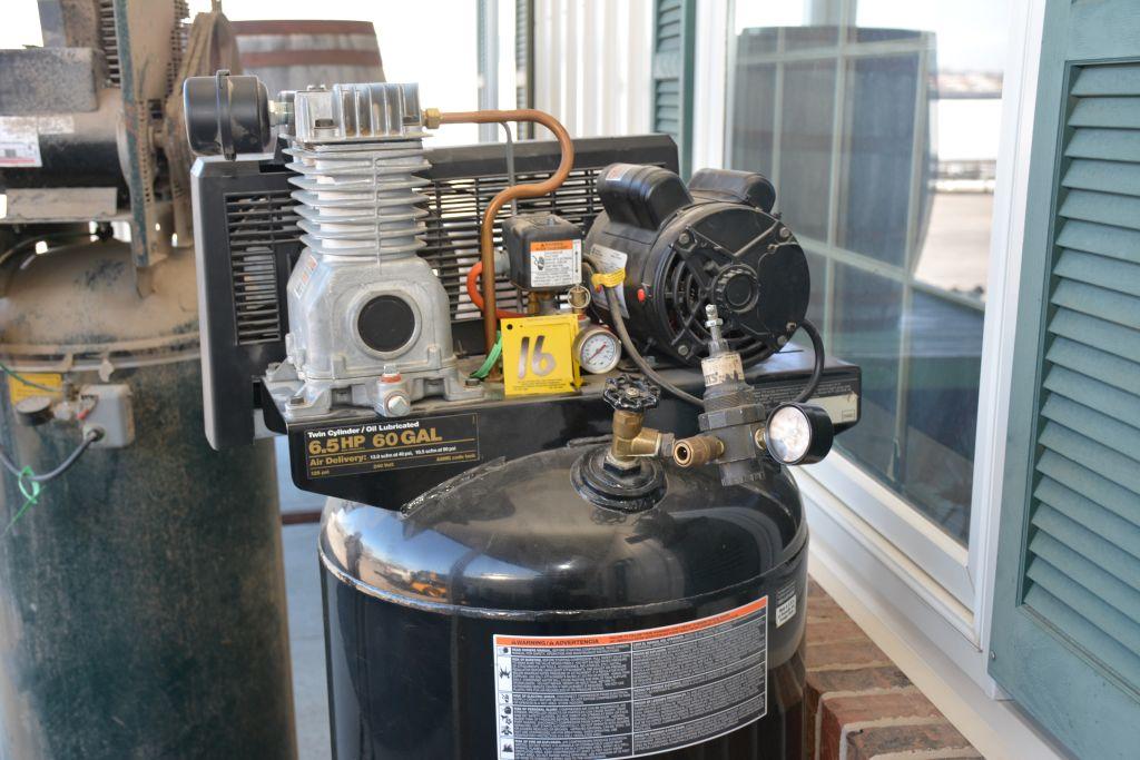 Craftsman 6.5hp Stand Up Air Compressor, 60Gal, LIKE NEW, 220v