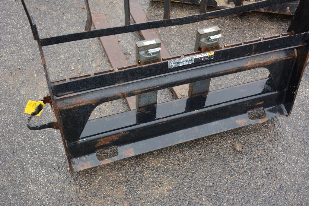 John Deere Pallet Fork, Some Bends