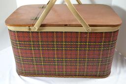 Vintage Plaid Pattern Picnic Based w/ Tray; By Redmon