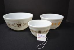 Pyrex 1970s Town and Country Version 2 300 Series Mixing Bowl Set; Nos. 401, 402, and 403; No Chips