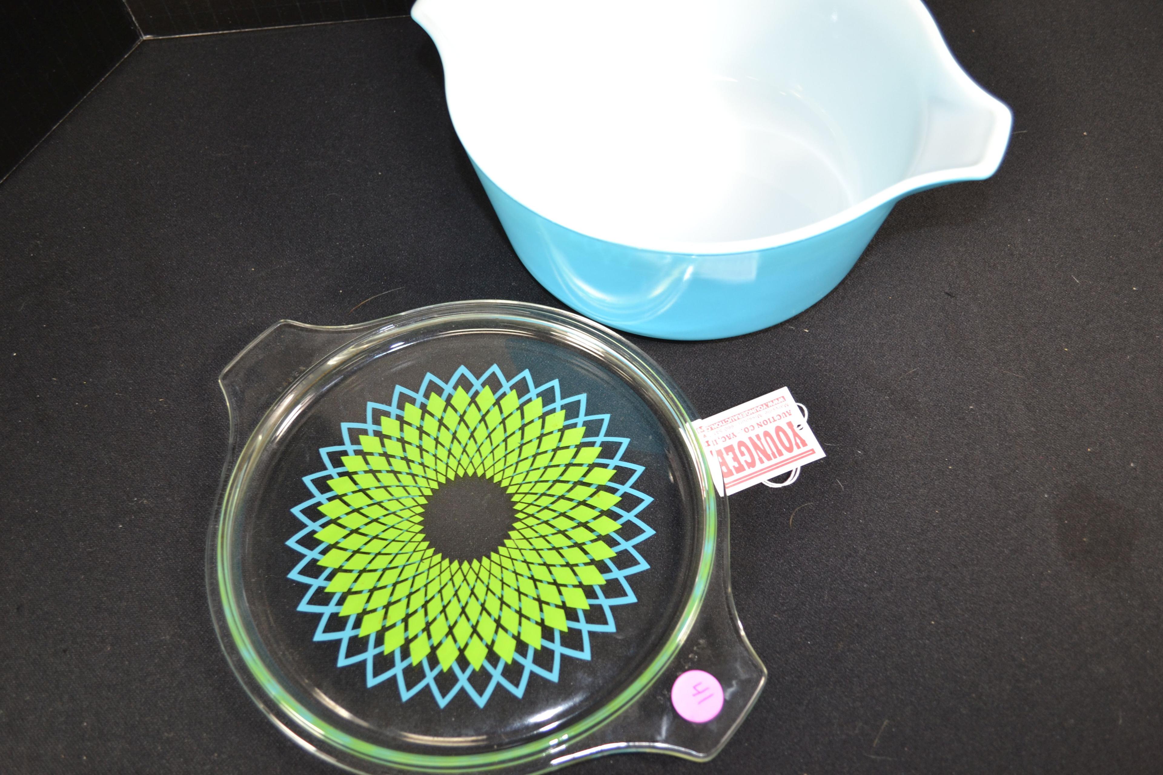 Pyrex Spirograph No. 475 Casserole w/Lid; Mfg. 1969-1970