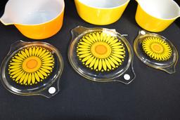 Pyrex Daisy Casserole Set including Nos. 473, 474, and 475 w/Lids; Mfg. 1968-1973; Chip on 474 lid.