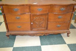 Oak Side Buffet w/Metal Pulls and Ornate Fixture; By Lexington;