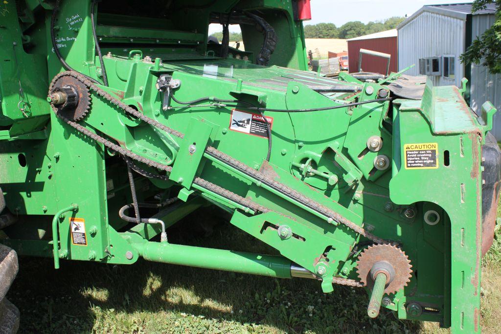 2013 John Deere S550 Combine, 2264E 1394S Hours, Rear Wheel Assist, Chopper, Backup Camera, Dual Gra