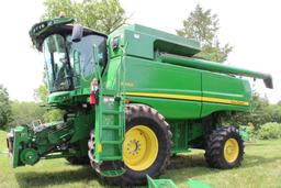 2013 John Deere S550 Combine, 2264E 1394S Hours, Rear Wheel Assist, Chopper, Backup Camera, Dual Gra