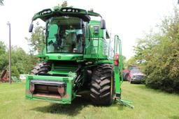 2013 John Deere S550 Combine, 2264E 1394S Hours, Rear Wheel Assist, Chopper, Backup Camera, Dual Gra