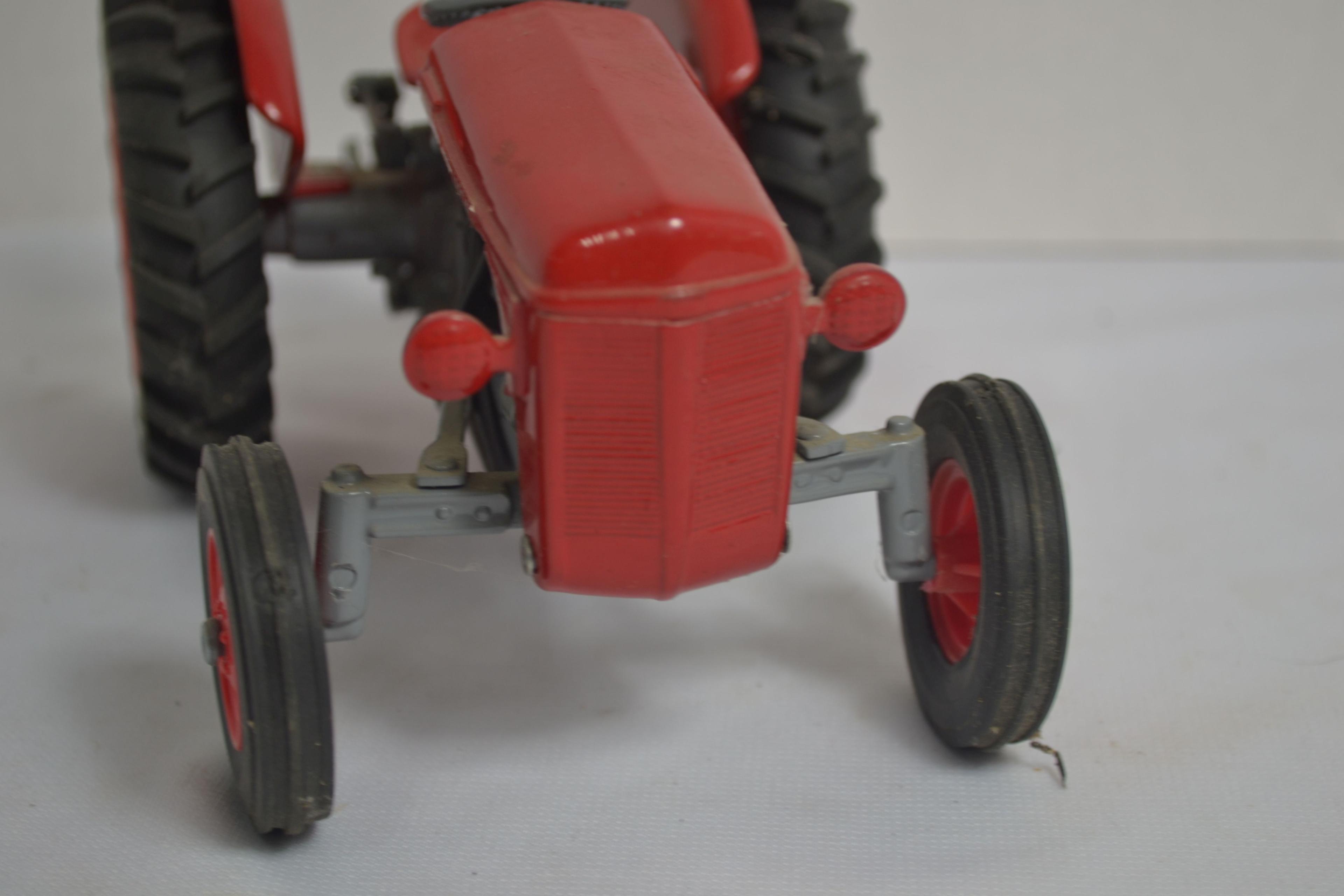 Ertl Ferguson 35 Special Tractor Scale Model; 7"x3"