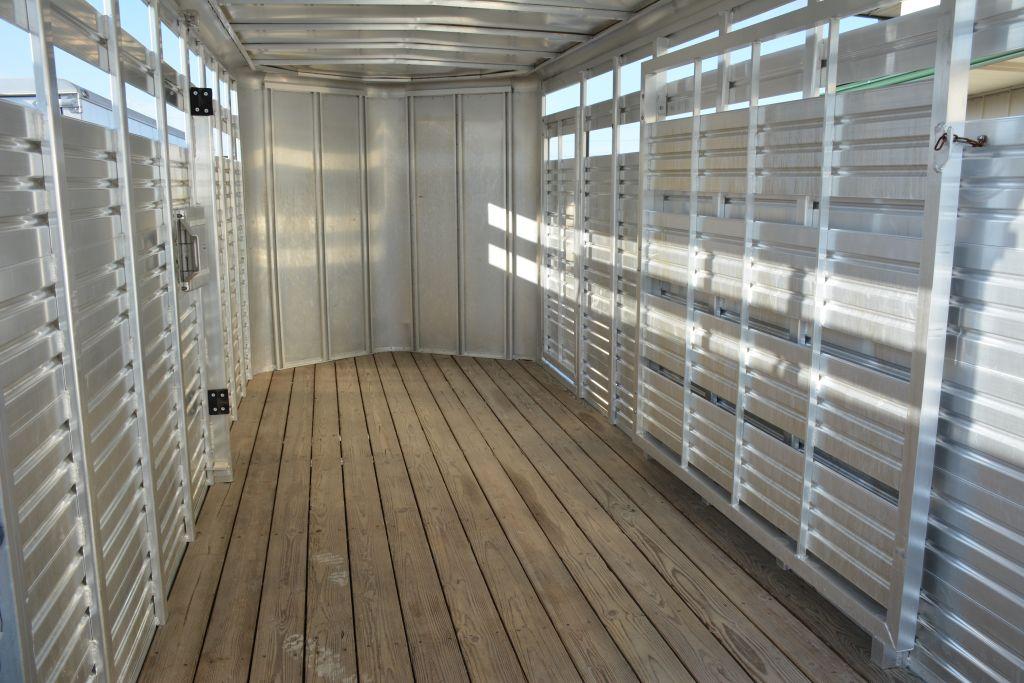 Featherlite Livestock Trailer, 14', 2 Compartments, Good Wood Floor, 2 5/16" Hitch, 225/75R15 @90%,