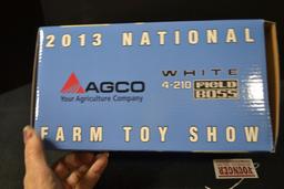 Ertl 2013 National Farm Toy Show Agco White 4-21 Field Boss 4WD Evolution Series I; 1/32 Scale; NIB