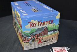 Ertl 2013 National Farm Toy Show Agco White 4-21 Field Boss 4WD Evolution Series I; 1/32 Scale; NIB