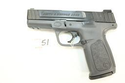 Smith & Wesson SD40 .40 S&W Cal. Semi-Auto Pistol w/14 Rd. Magazine and 3 Dot Sights; SN FEF7680