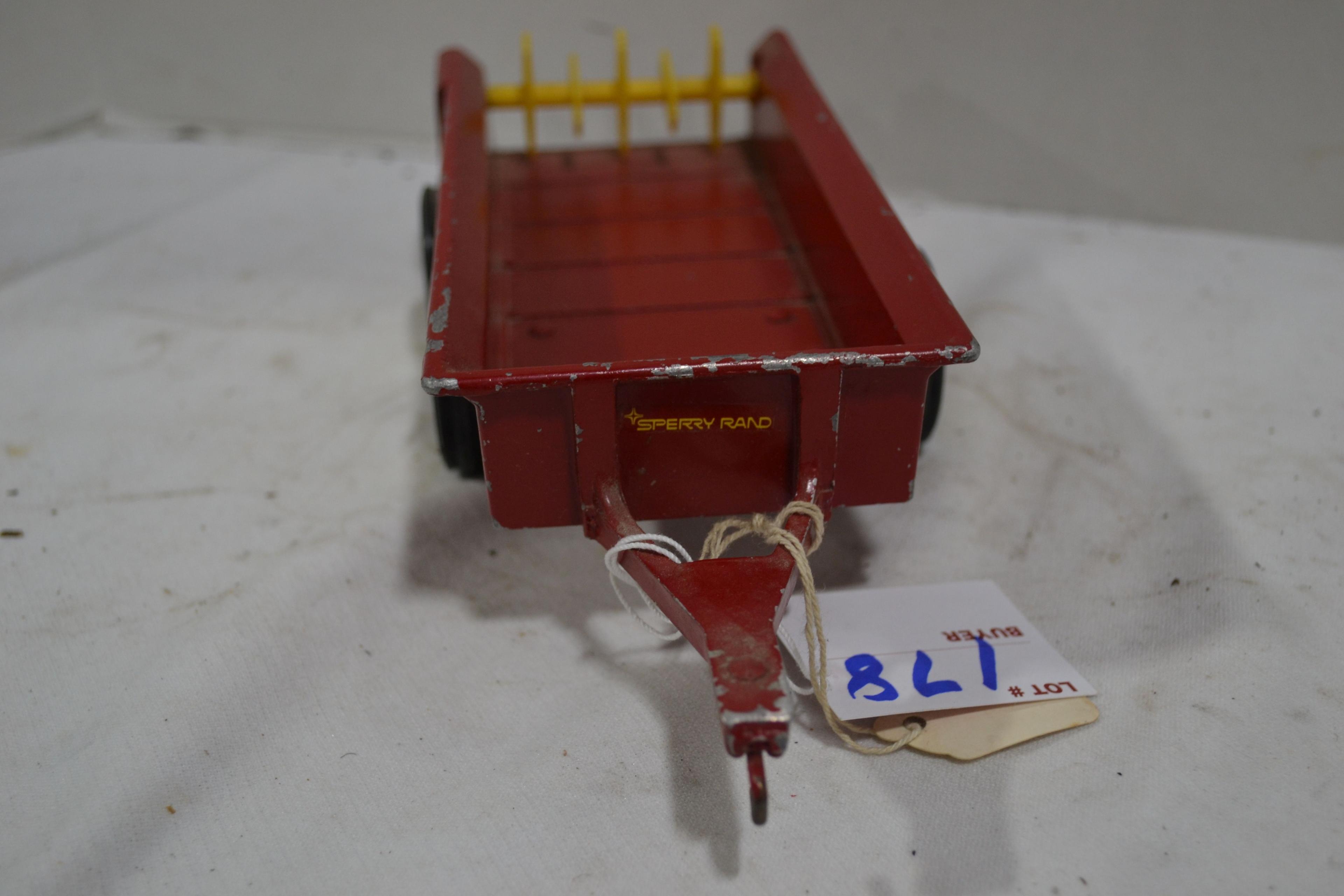 Vintage Ertl New Holland Sperry Rand Manure Spreader