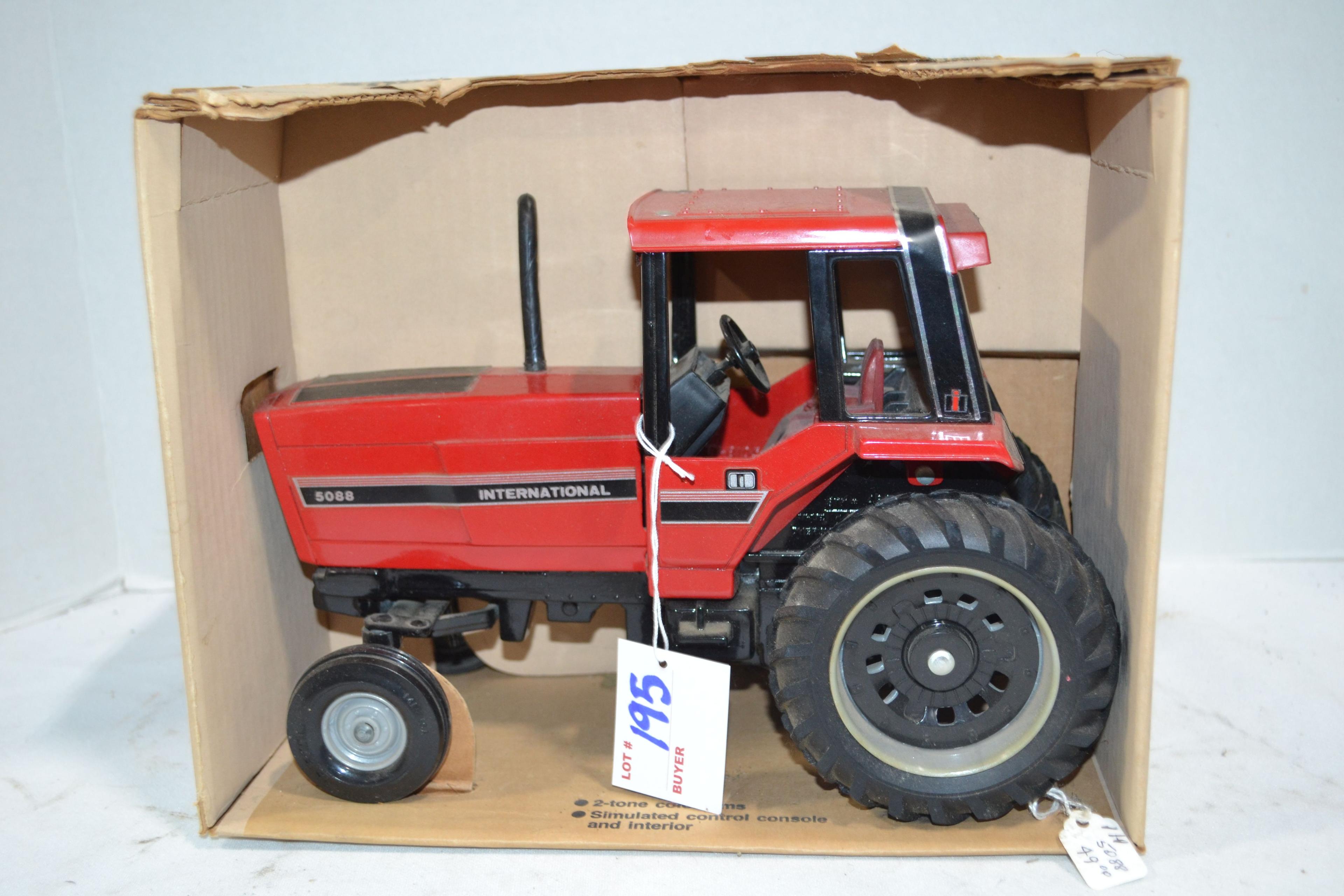 Vintage Ertl International 5088 Tractor w/Cab; 1/16 Scale; NIB