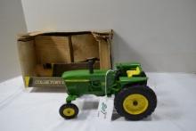 Ertl Collector's Edition 1960 John Deere 3010 1/16 Scale Wide Front Diesel Tractor