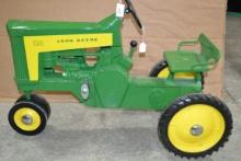 Ertl 1950 John Deere Model 130 1-Hole Pedal Tractor