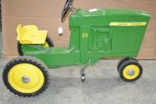 Ertl 1965 John Deere 3020 Pedal Tractor