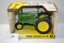 Ertl John Deere Model A Narrow Front 1/16 Scale Tractor w/Box