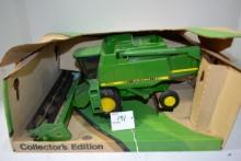 Ertl Collector's Edition John Deere 9600 1989 1/28 Scale Combine w/Box