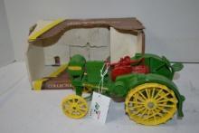 Ertl John Deere Special Edition 1915 Waterloo Boy Model R 1/16 Scale Tractor w/Box
