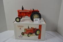 AGCO Allis-Chalmers D-17 Series IV 1/16 Scale Wide Front Tractor w/Box