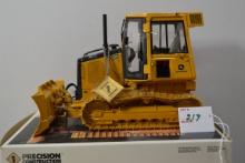Ertl John Deere Precision Construction No. 1 650H LT 1/16 Scale Dozer w/Medallion and Box
