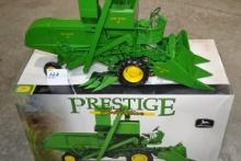 Ertl Prestige Collection John Deere 45 1/32 Scale? Combine w/Box