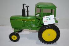 Ertl John Deere 1/16 Scale Wide Front Tractor w/Cab; Nice Condition