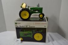 Ertl Precision Classics No. 12 John Deere Model "B" 1/16 Scale Tractor w/Medallion and Box
