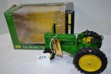 Ertl Precision Key Series No. 2 John Deere Model "G" 1/16 Scale Tractor w/Key and Box
