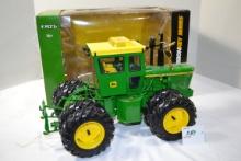 Ertl Precision Key Series No. 7 John Deere 7020 1/16 Scale 4WD Tractor w/Key and Box