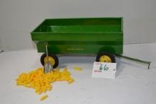 Ertl John Deere 1/16 Scale Flare Box Wagon w/Plastic Corn and Shovel