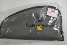 Smith & Wesson Pistol Pouch; New