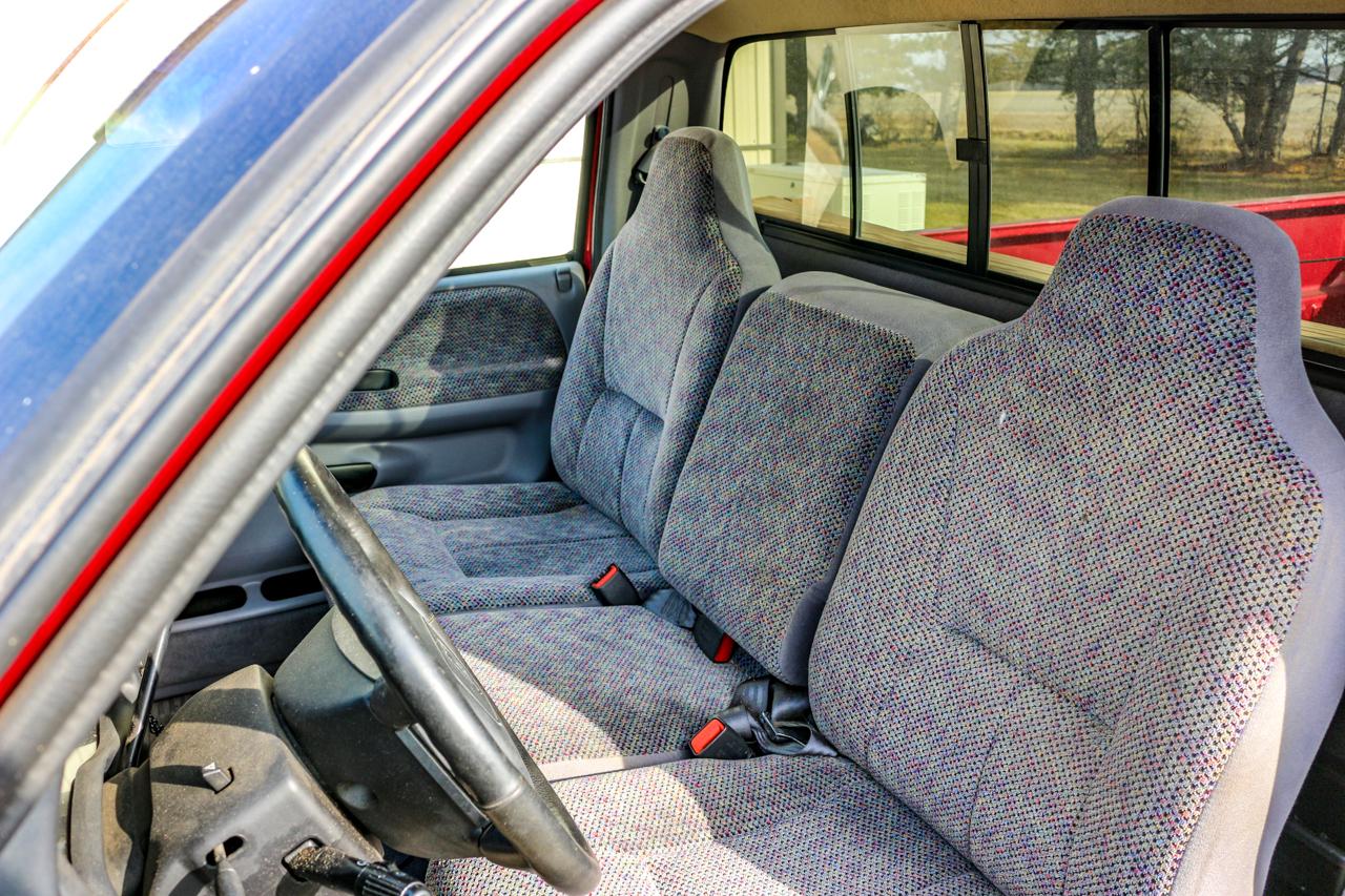 1999 Dodge Ram 1500 Pickup Truck with V8 Magnum Engine, Laramie SLT