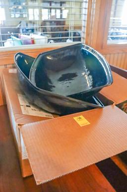 (5) Lg Salad Bowls, 2 with Drain Holes