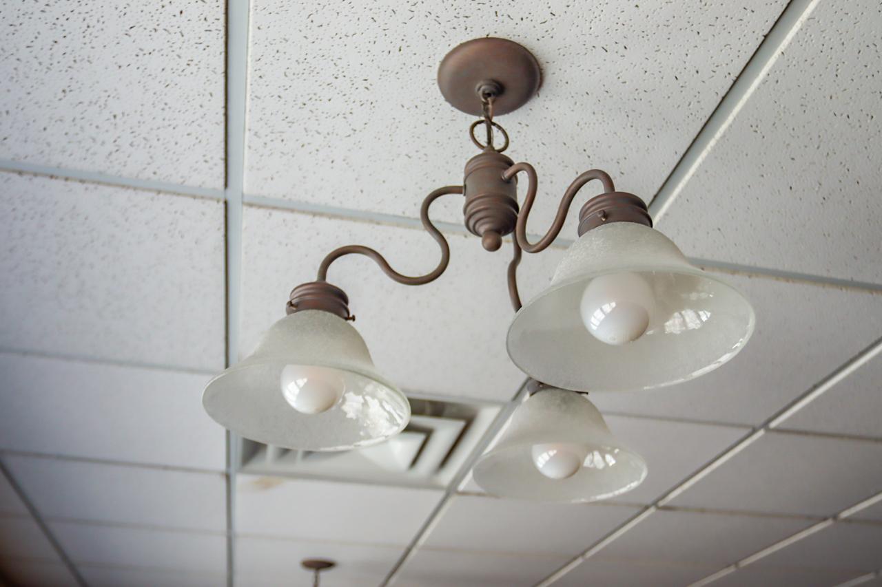 (12) 3-Tier Ceiling Lights