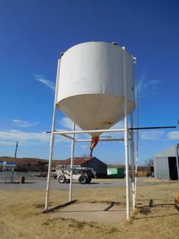 DENNIS 25 T. OH FEED BIN (TO BE MOVED)