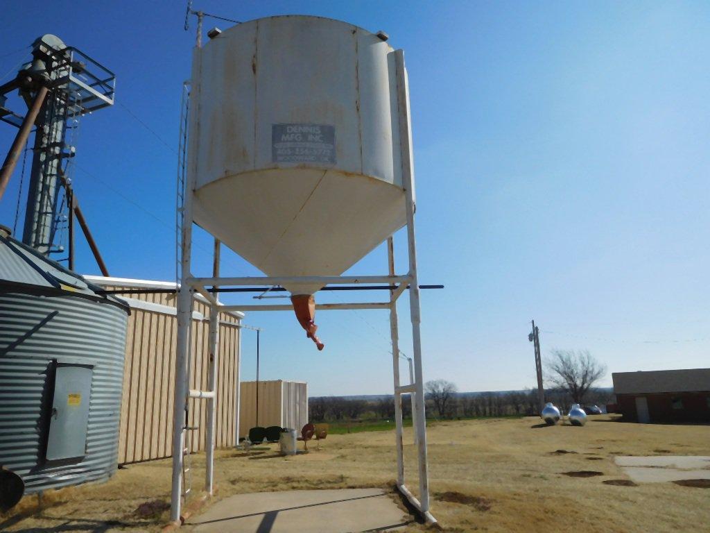 DENNIS 25 T. OH FEED BIN (TO BE MOVED)