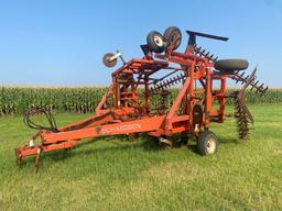 RICHARDSON 30' SWEEP, PICKERS