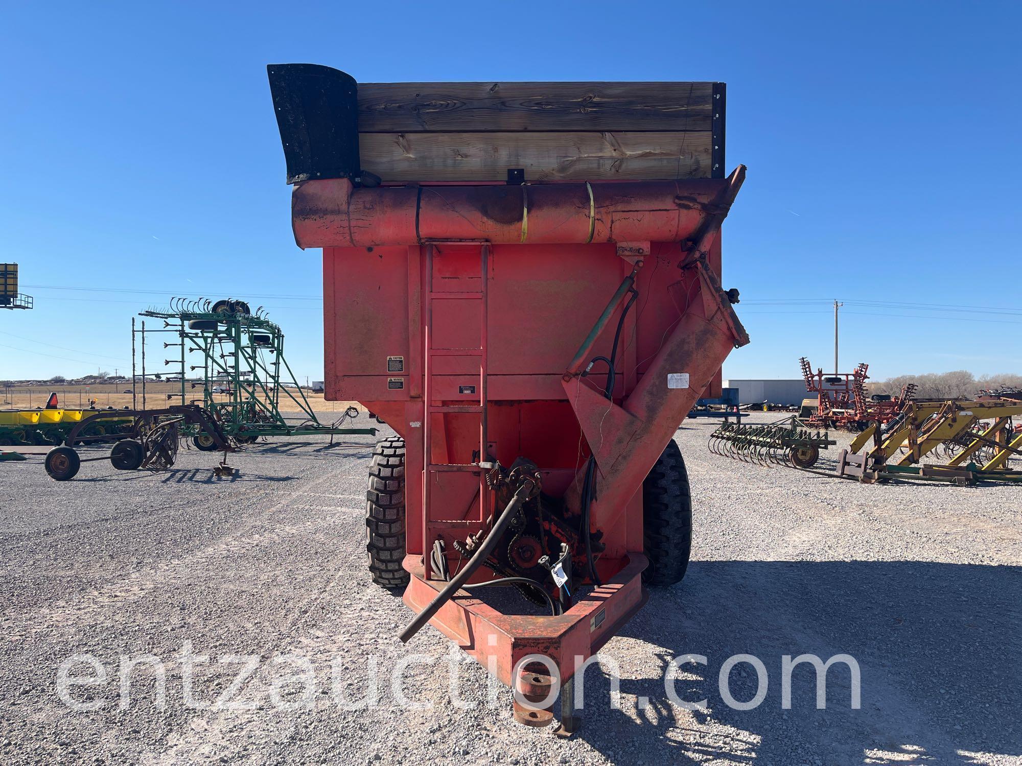 UFT 400 BU. GRAIN CART, 24" EXT., 1000 PTO,