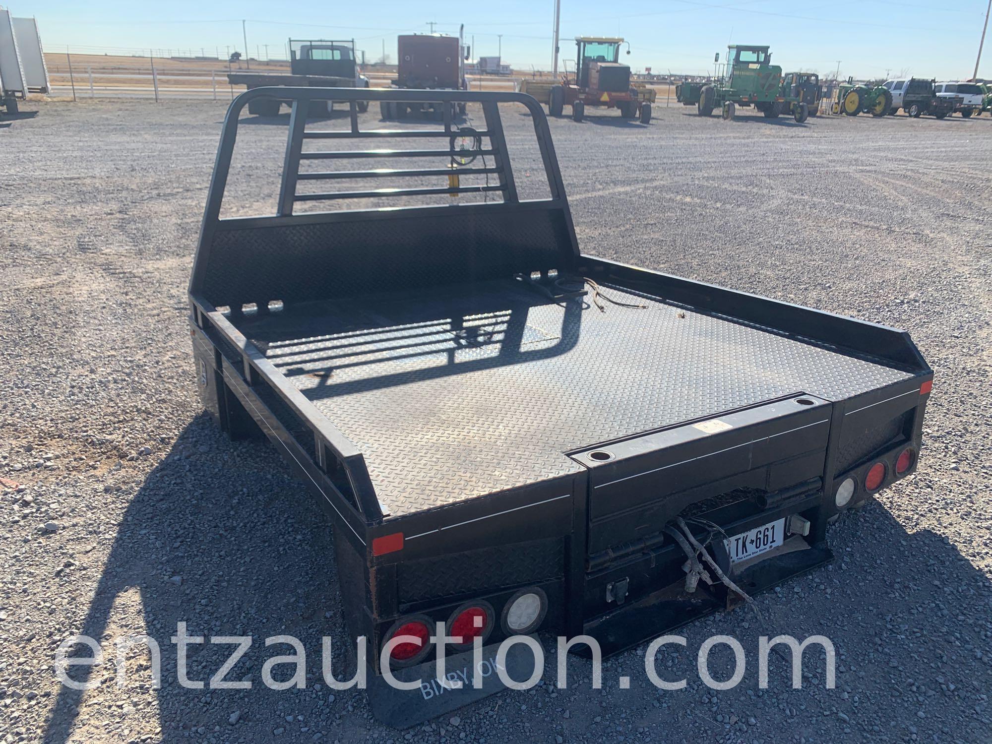 7' X 7' BUTLER HYD. SPIKE HAY BED, 12 VOLT