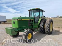 1992 JD 4560 TRACTOR, C&A, QUAD RANGE, 3PT