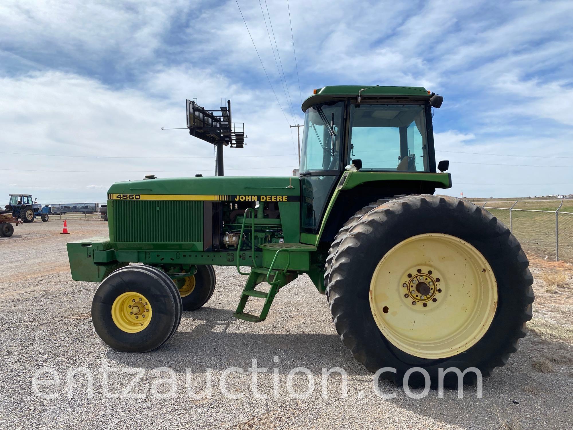 1992 JD 4560 TRACTOR, C&A, QUAD RANGE, 3PT