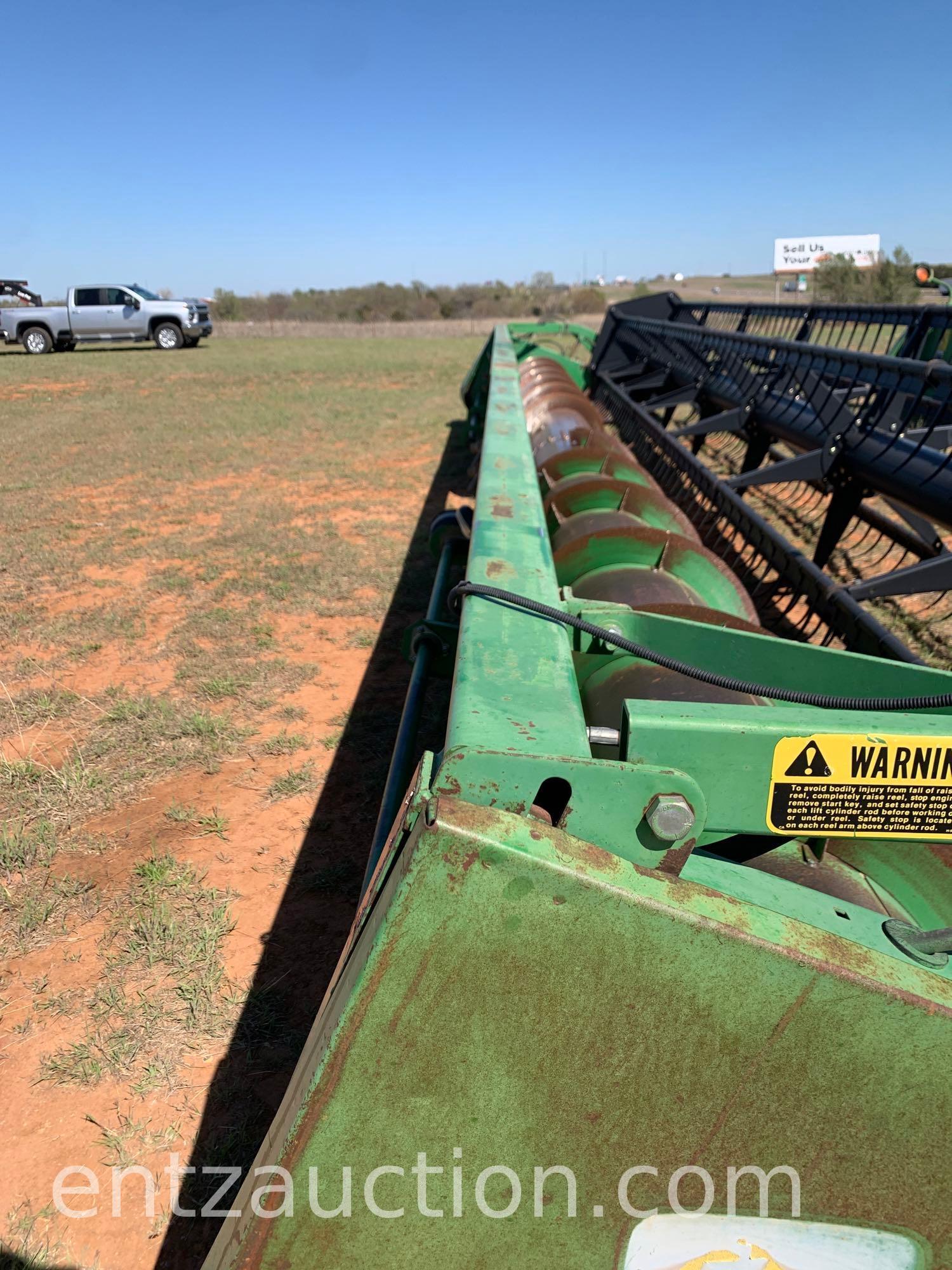 JD 930 PLATFORM HEADER W/ PICKUP REEL,