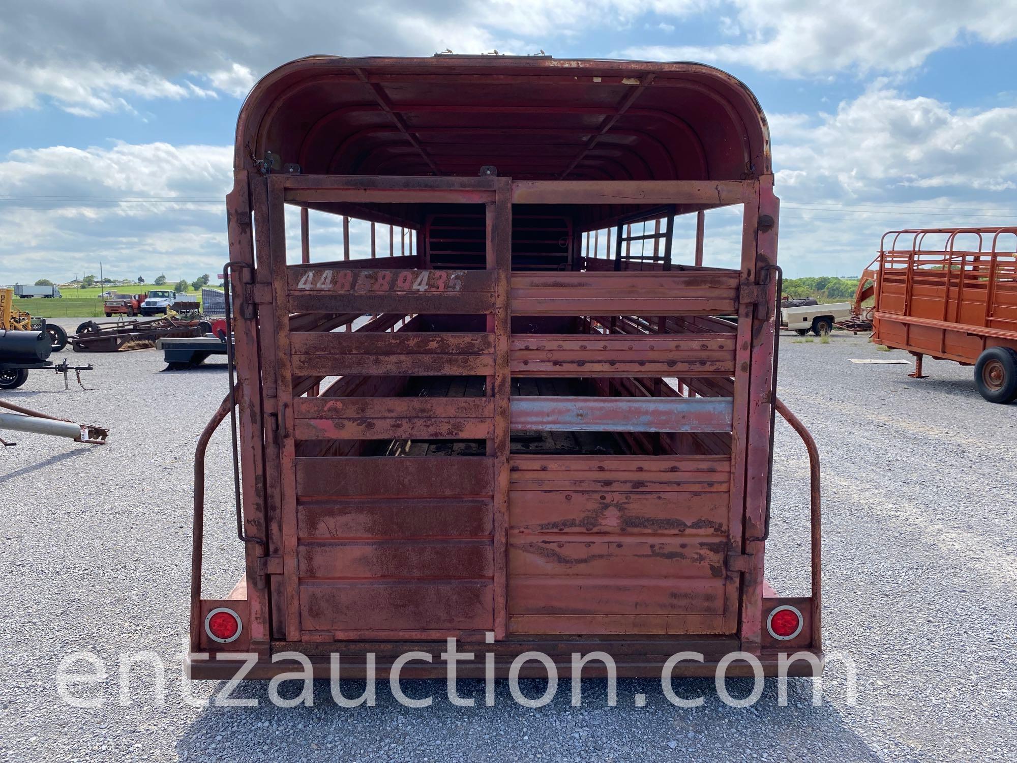 WW GN STOCK TRAILER, 6' X 20', 2 COMPARTMENT, TA,