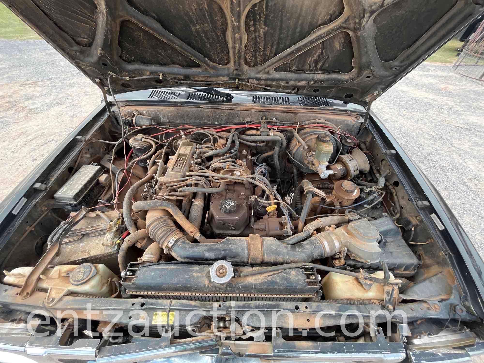 1993 TOYOTA PICKUP, SINGLE CAB, 4X4, 5 SPEED,