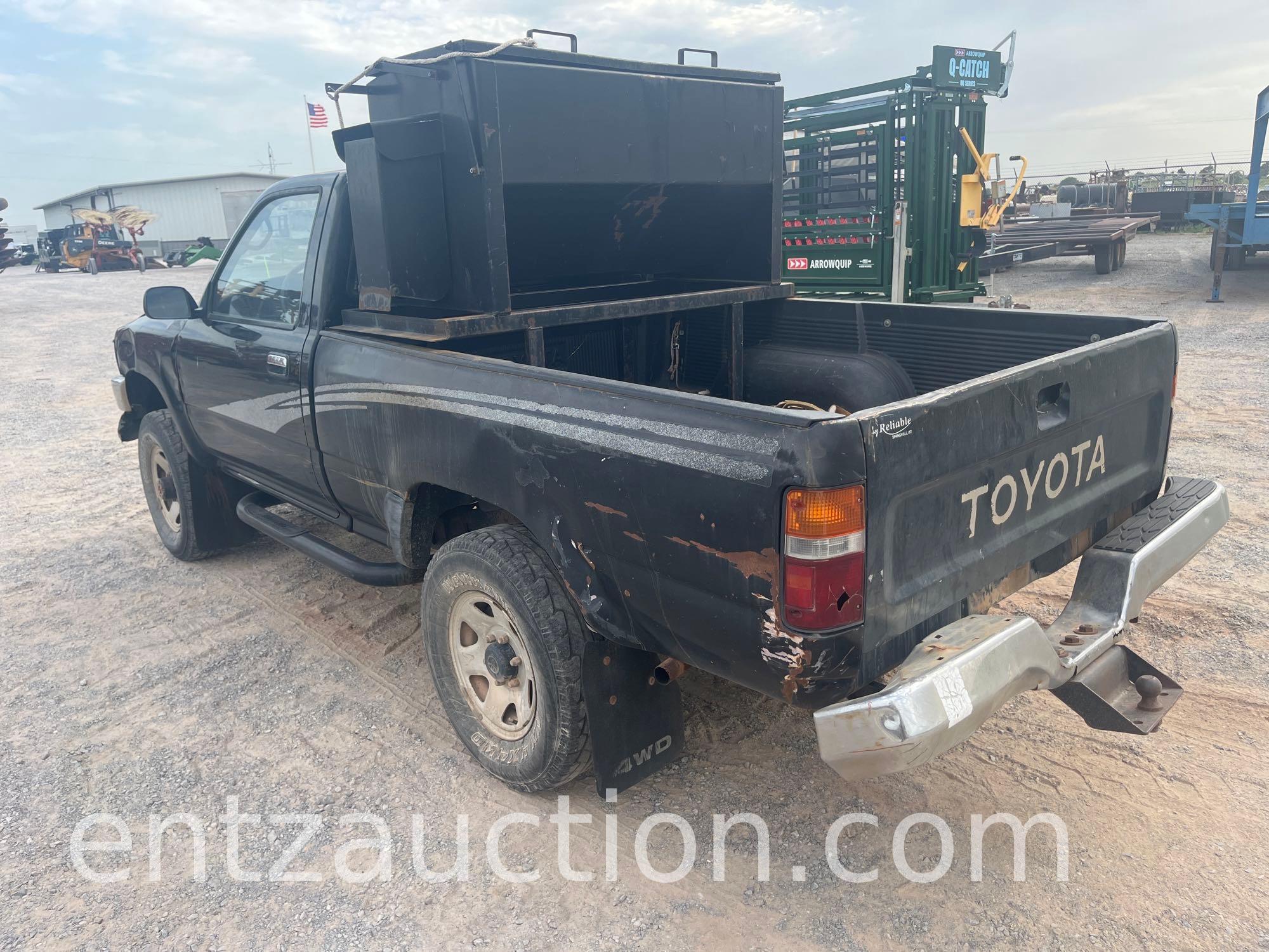1993 TOYOTA PICKUP, SINGLE CAB, 4X4, 5 SPEED,