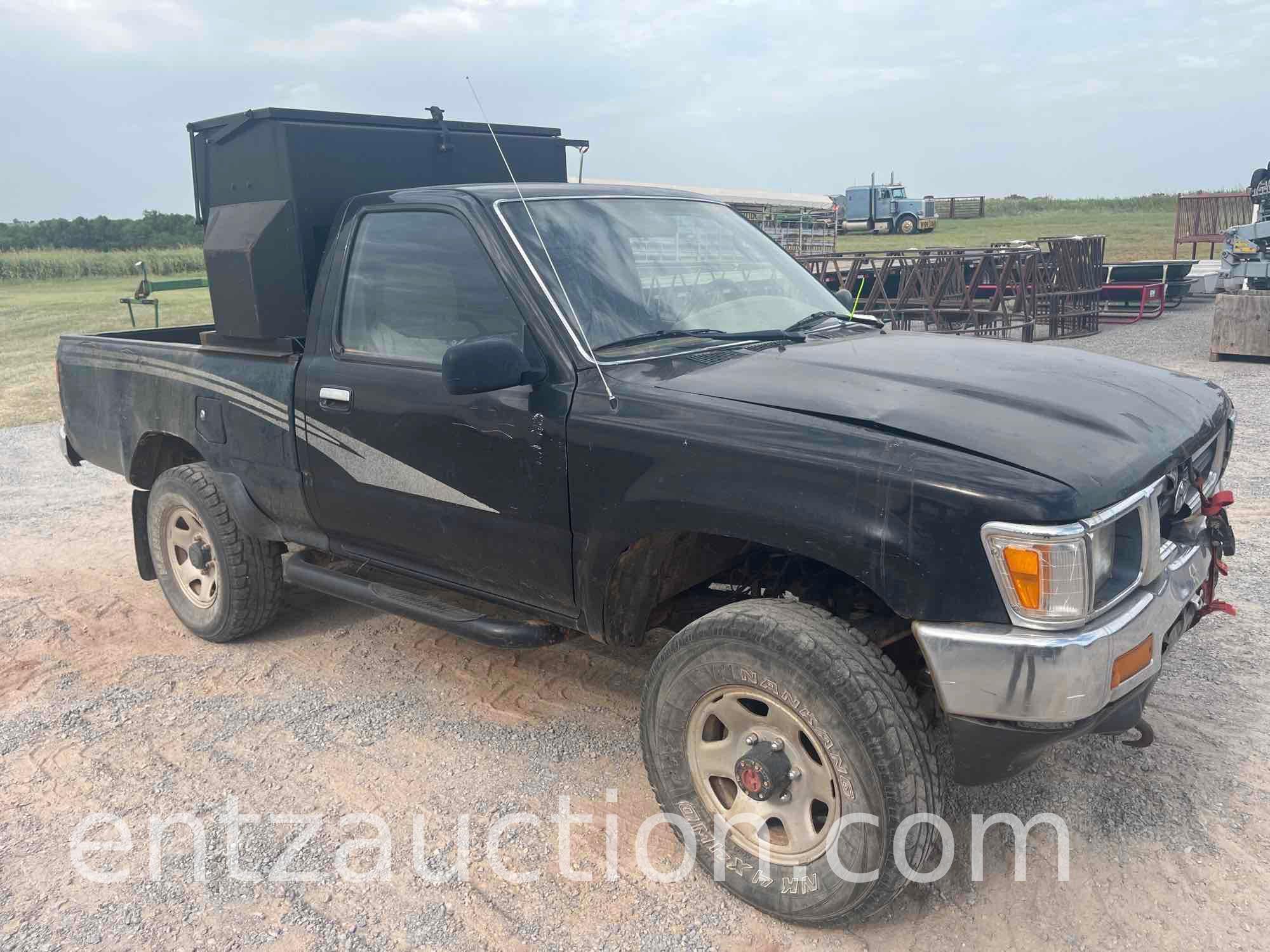 1993 TOYOTA PICKUP, SINGLE CAB, 4X4, 5 SPEED,