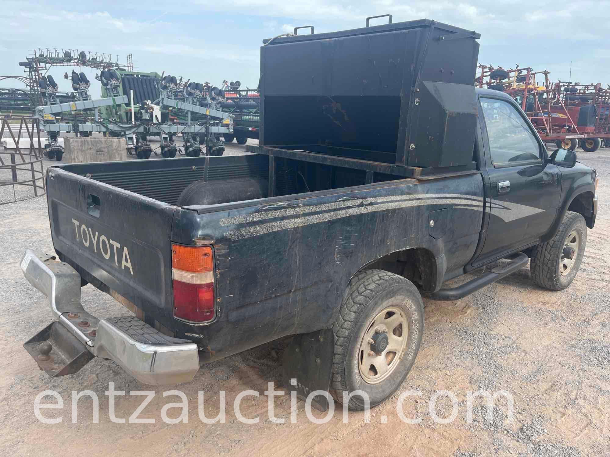 1993 TOYOTA PICKUP, SINGLE CAB, 4X4, 5 SPEED,